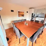 Family With Sauna, 12p וילה