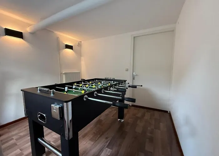 Family With Sauna, 12p *